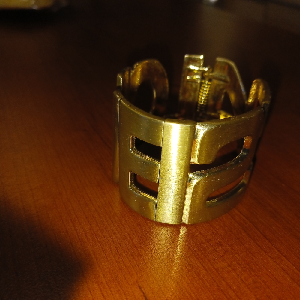 Love Statement Bracelet - Picture 4 of 5